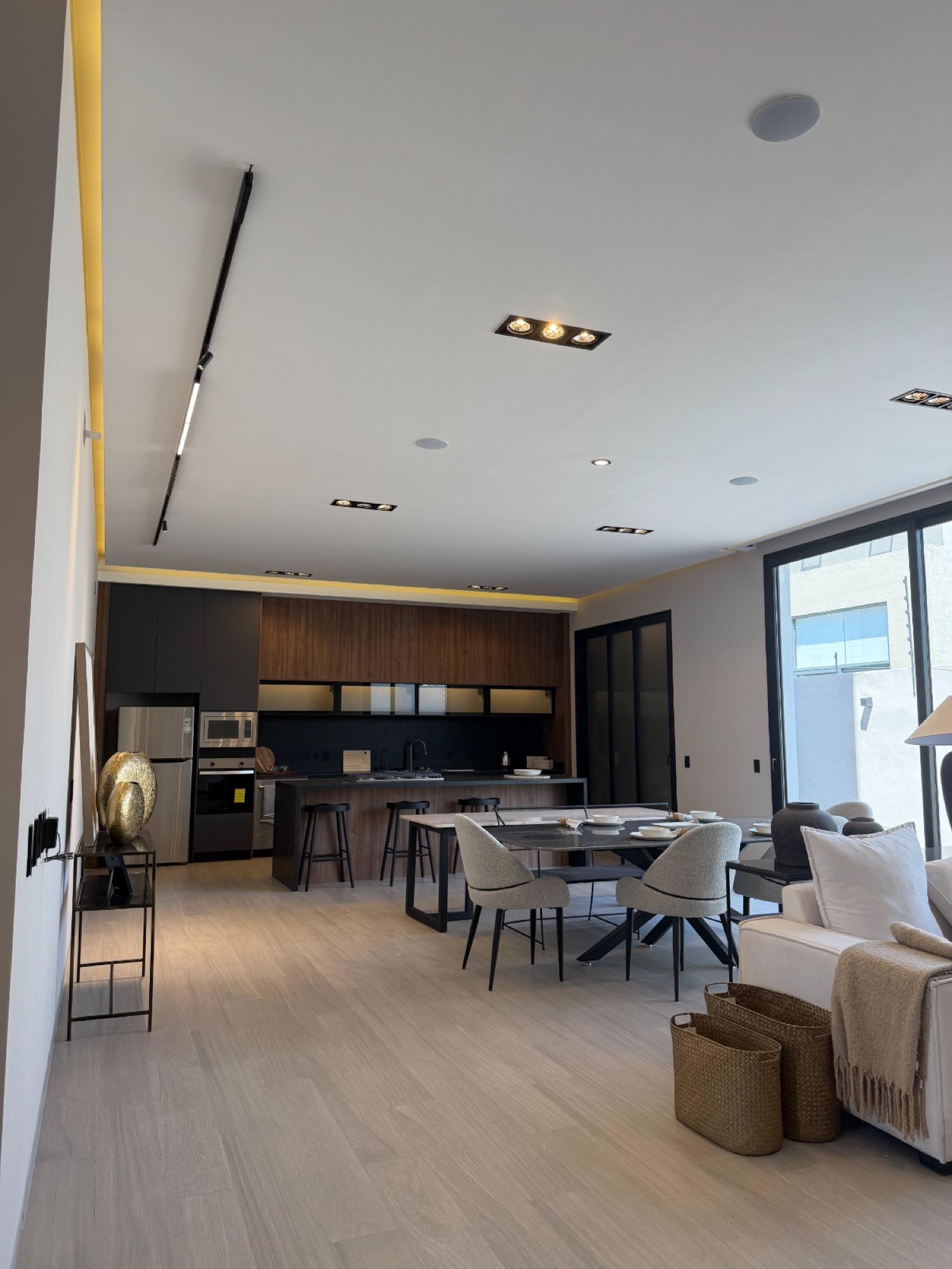 Sala, comedor y cocina integrados
