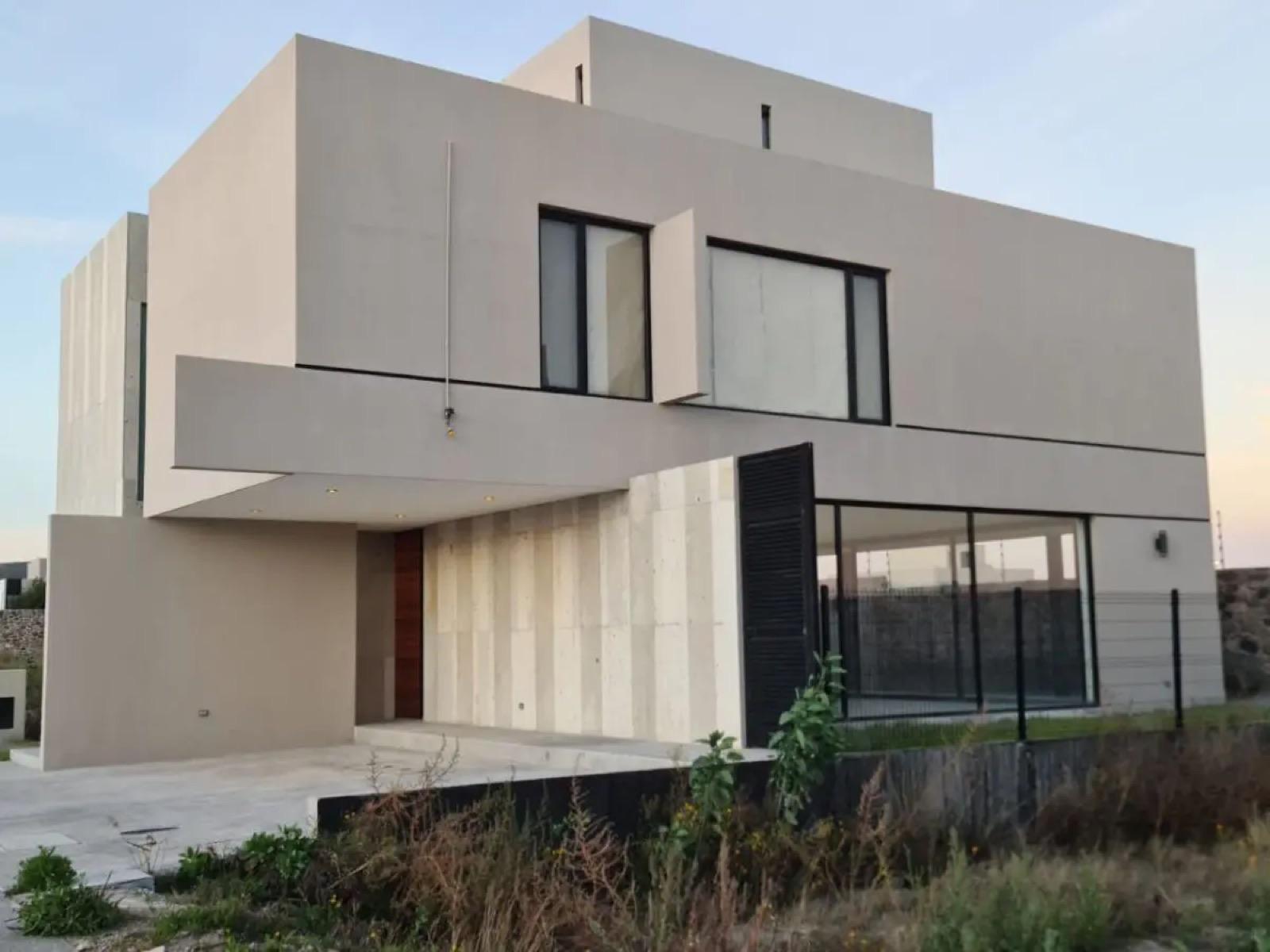 Fachada o vista principal de Casa nueva en Lomas del Campanario II