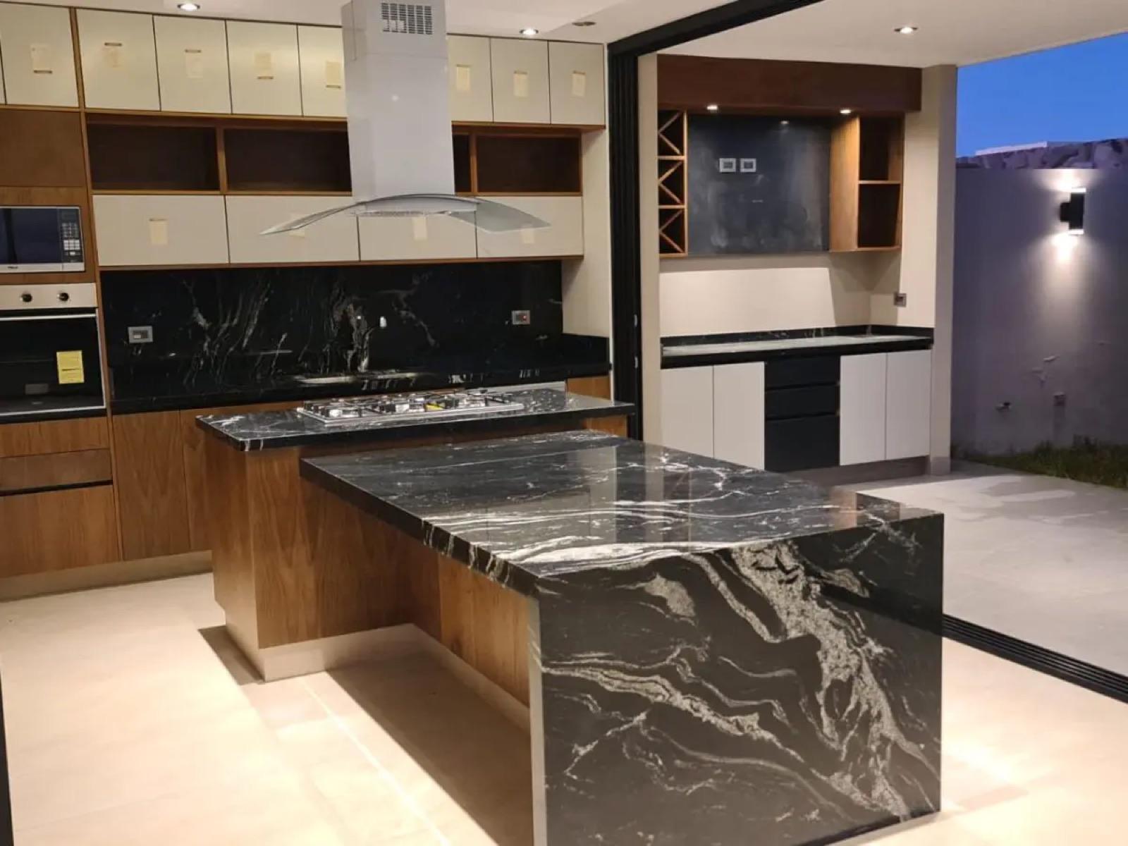 Foto 2 de Casa nueva en Lomas del Campanario II