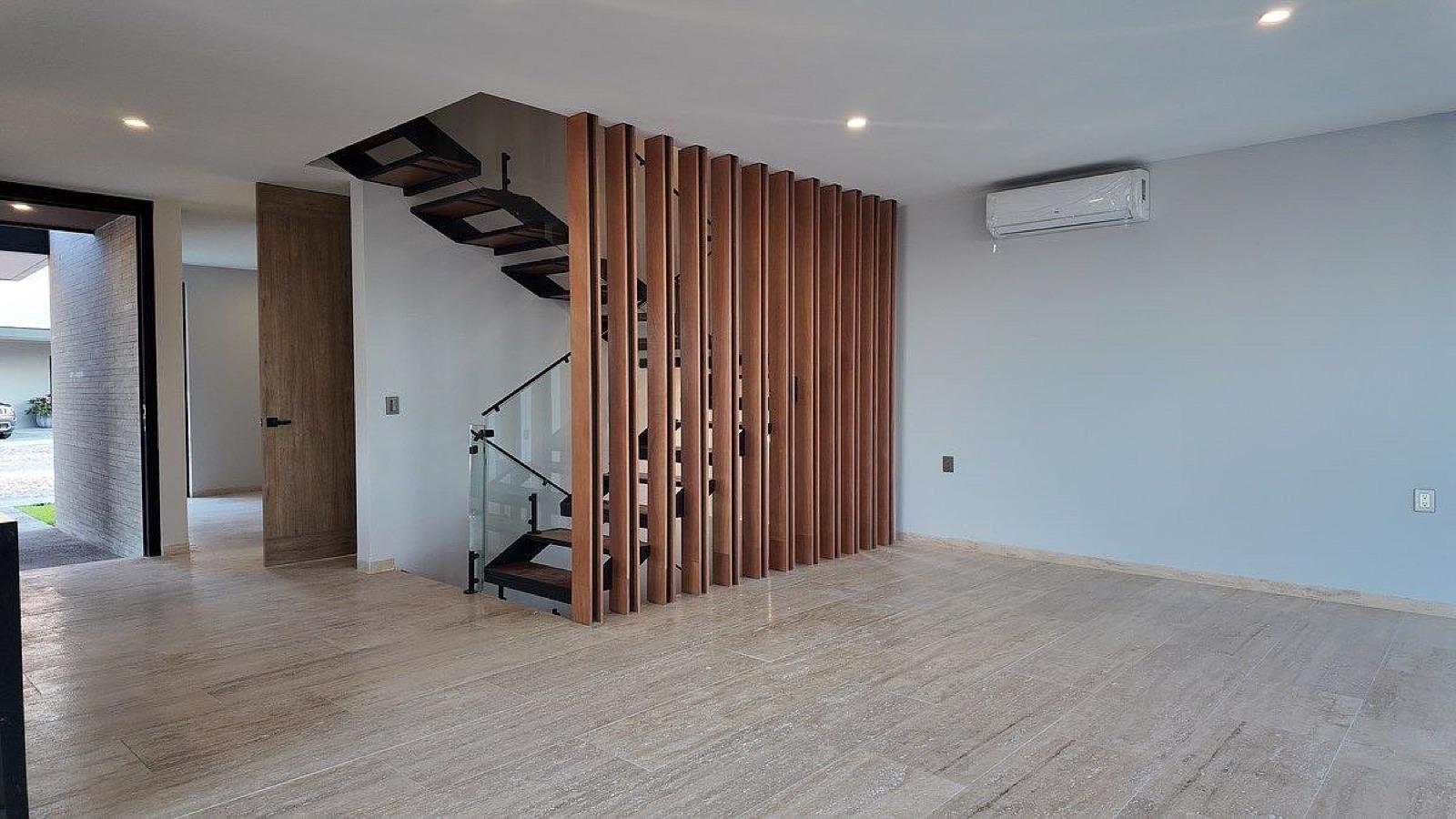 Foto 4 de Casa con sótano en Oliva, Lomas del Campanario II